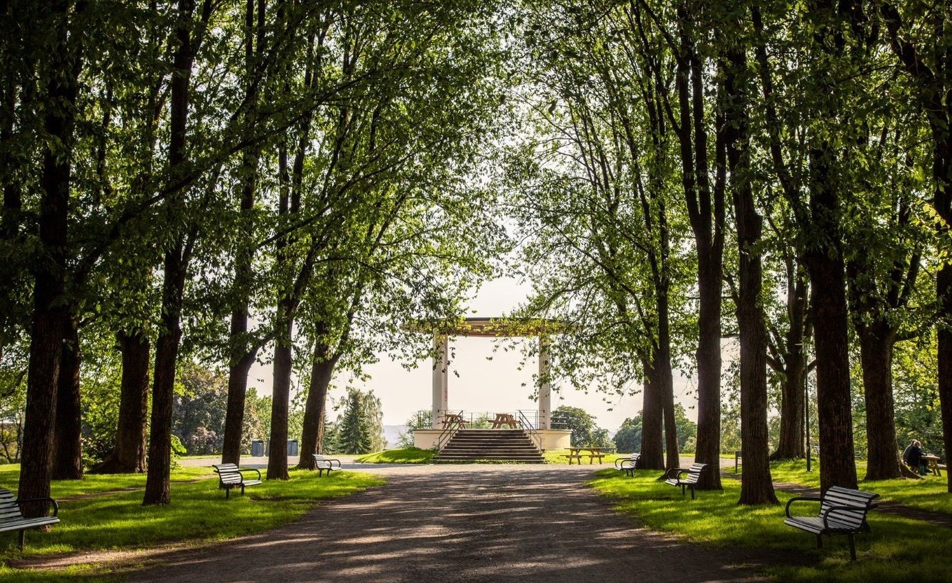 Vakre og naturskjønne Torshovparken finner du rett rundt hjørnet. Galleribilde