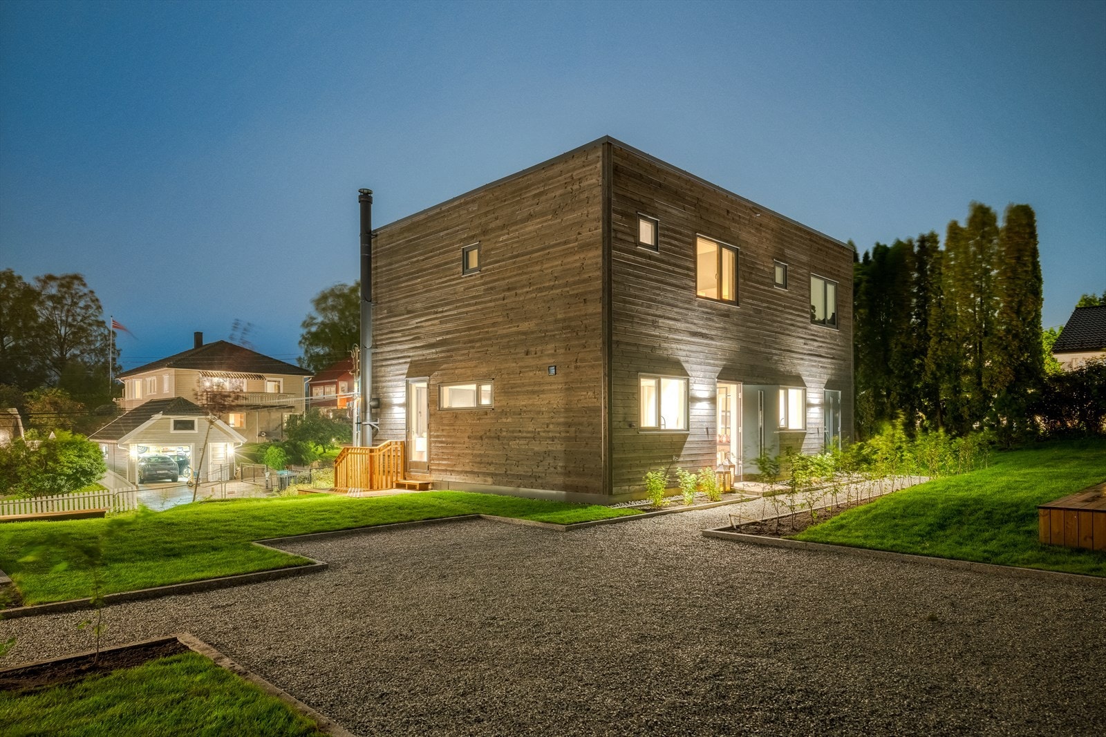 Pent opparbeidet gårdstun Galleribilde