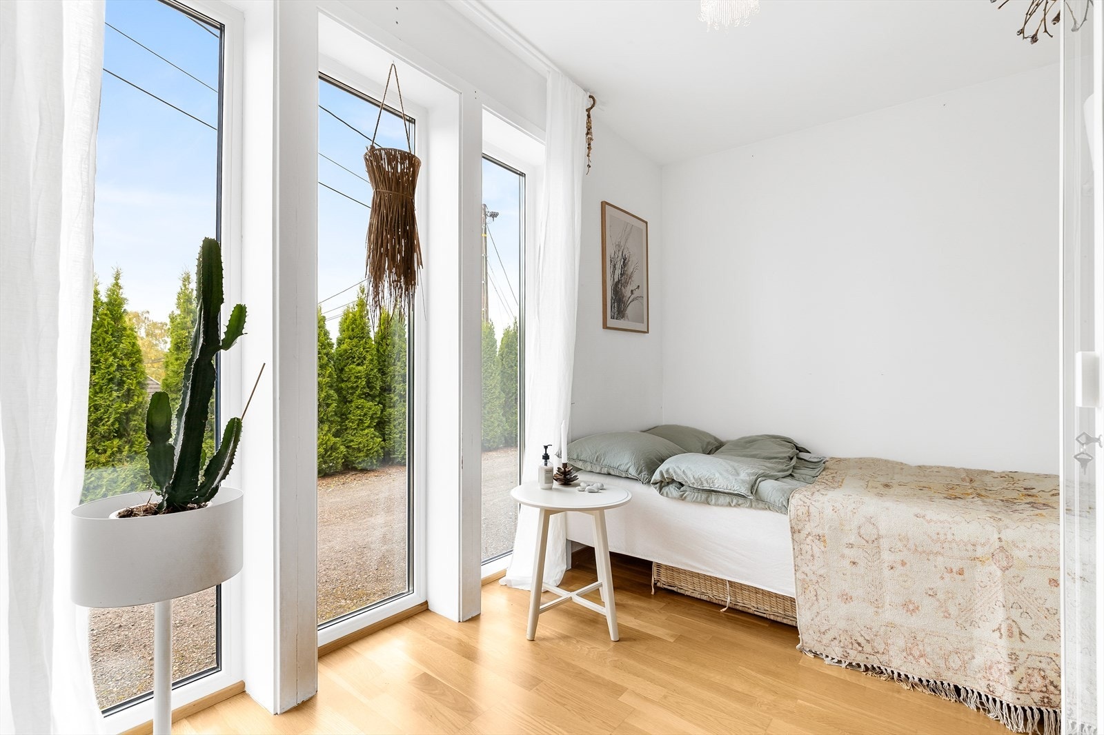 Kontor innredet som soverom. Galleribilde