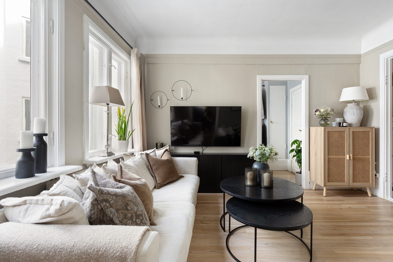 Edward Fabian Kinga (977 64 164) v/ Schala & Partners har gleden av å presentere denne fine leiligheten i Professor Dahls gate 16! Galleribilde