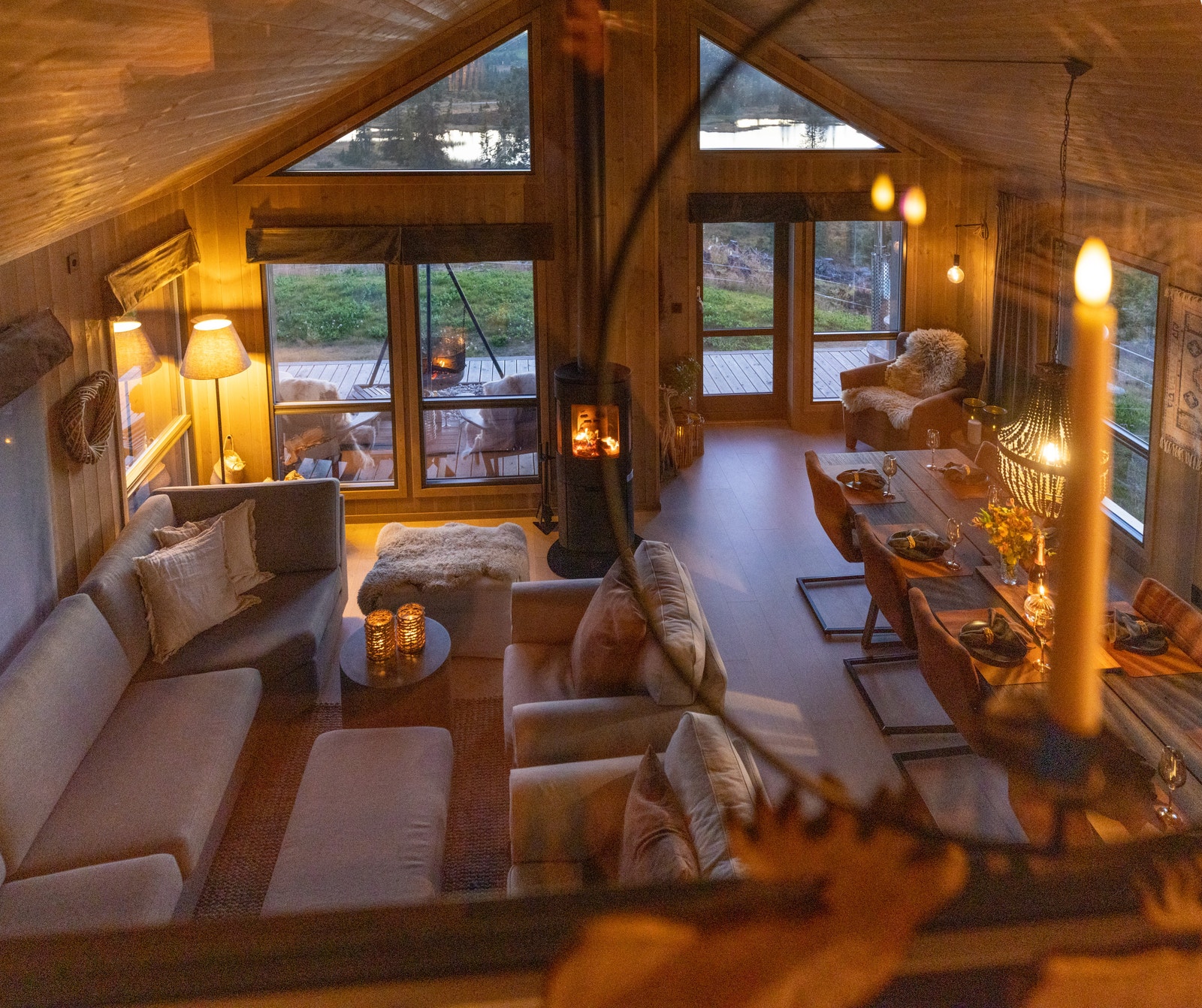 Blåne hytte stue del. Galleribilde