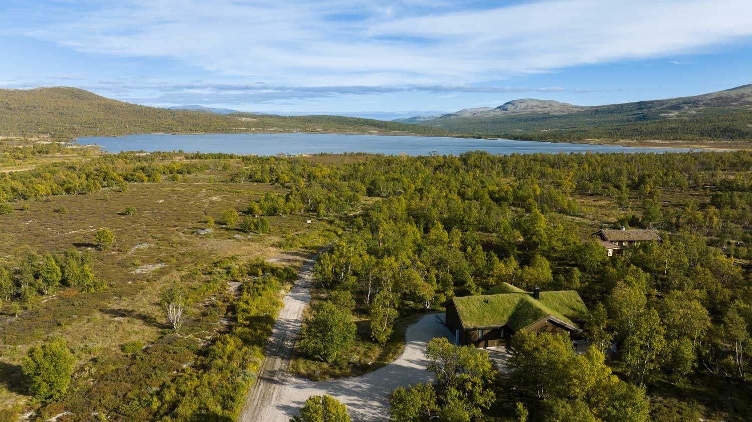 Utsikt fra hyttefelt mot Hjerkinndammen Galleribilde