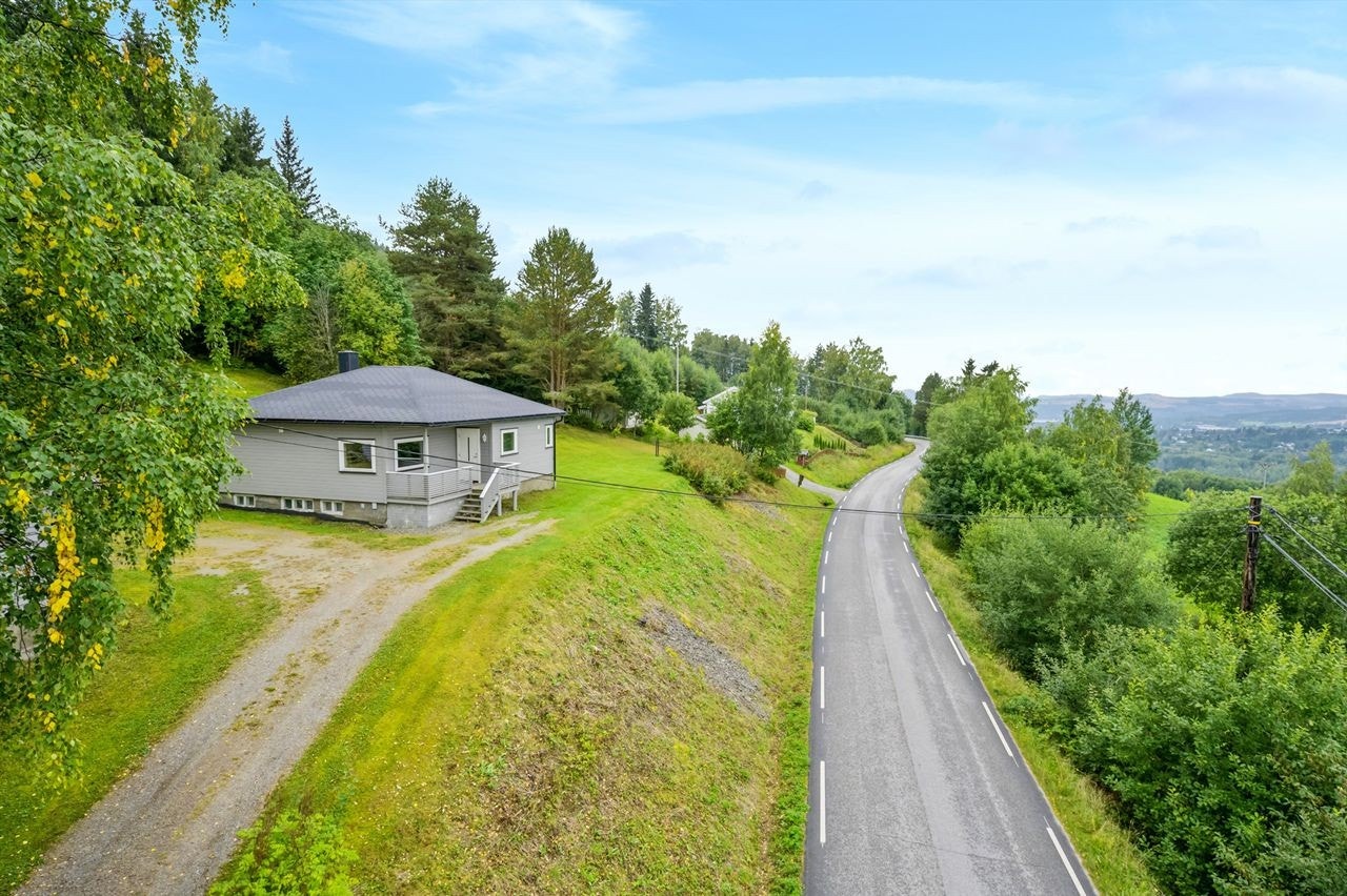 Eiendommen har en landlig og fin beliggenhet Galleribilde