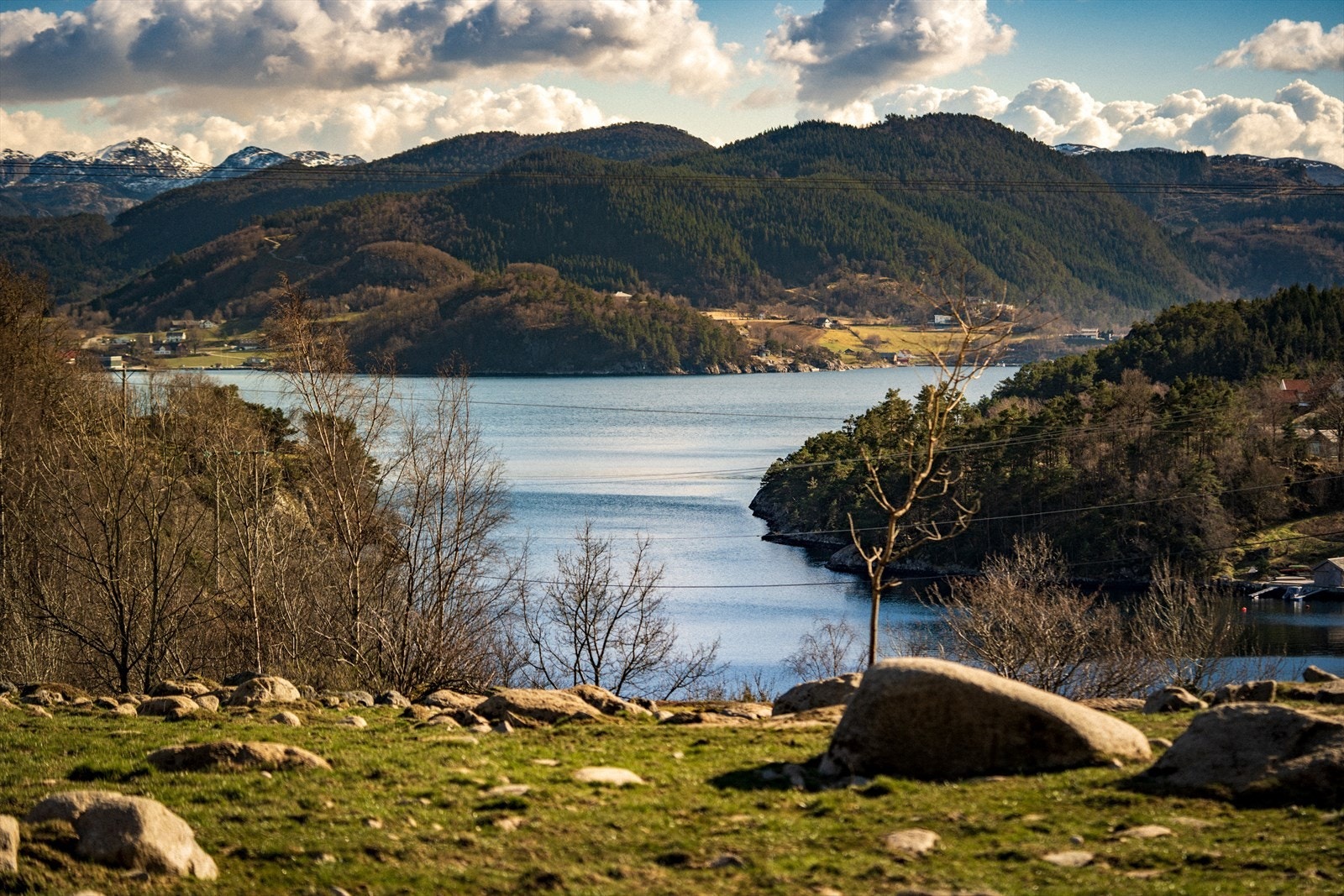 Sandangervågen ligger lunt og skjermet for vær og vind med sol hele året Galleribilde
