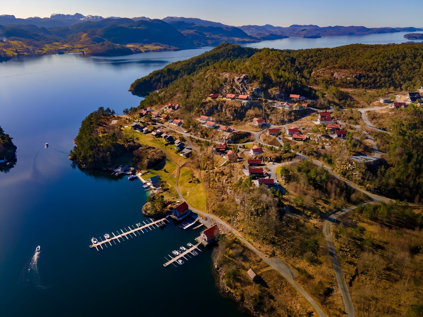 Mulighet for kjøp av båtplass, 3 meter kailinje og og sjøbod ca 3m2 Galleribilde