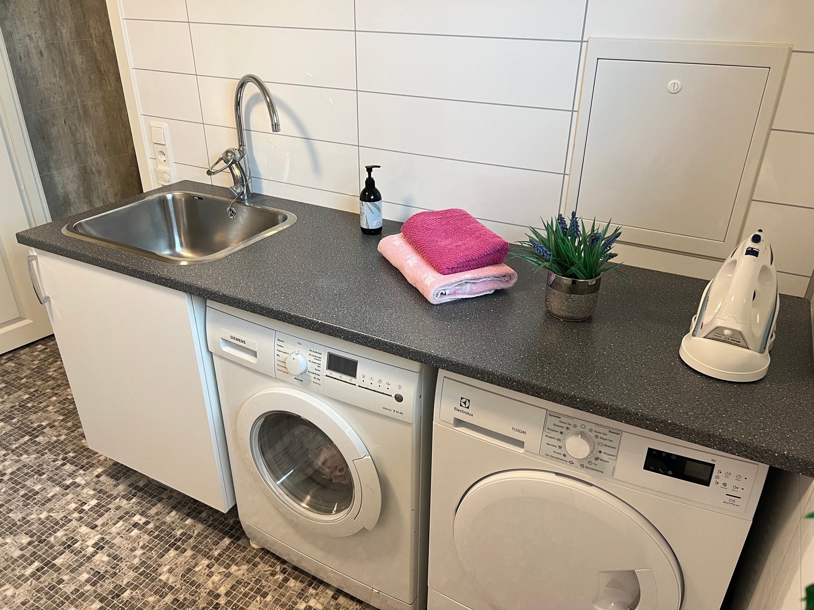 Nytt vaskerom/bod i tilknytning til badet bygget 2017 Galleribilde