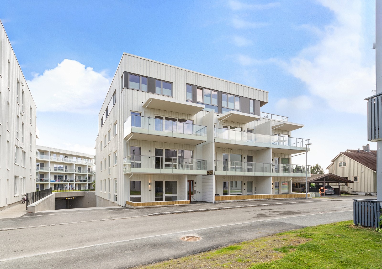Nyoppført og lekker leilighet i byggets 3. etasje. Galleribilde