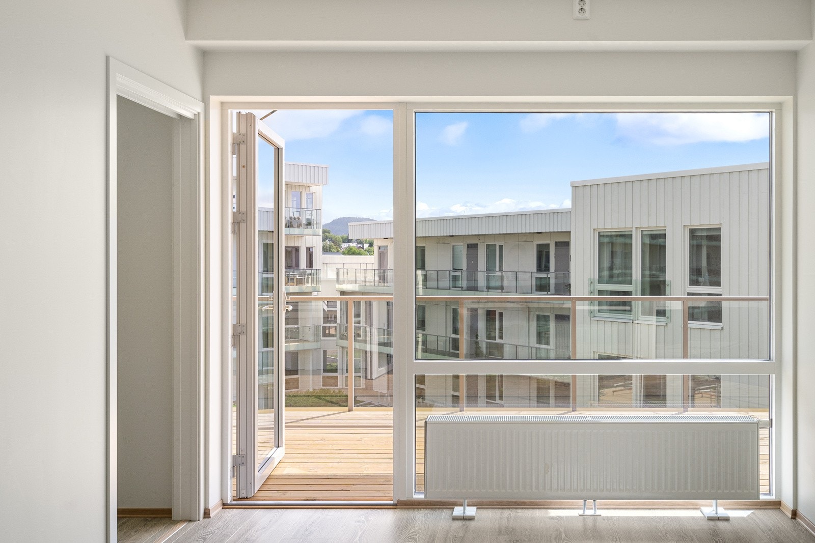 Utgang til terrase fra stuen. Galleribilde