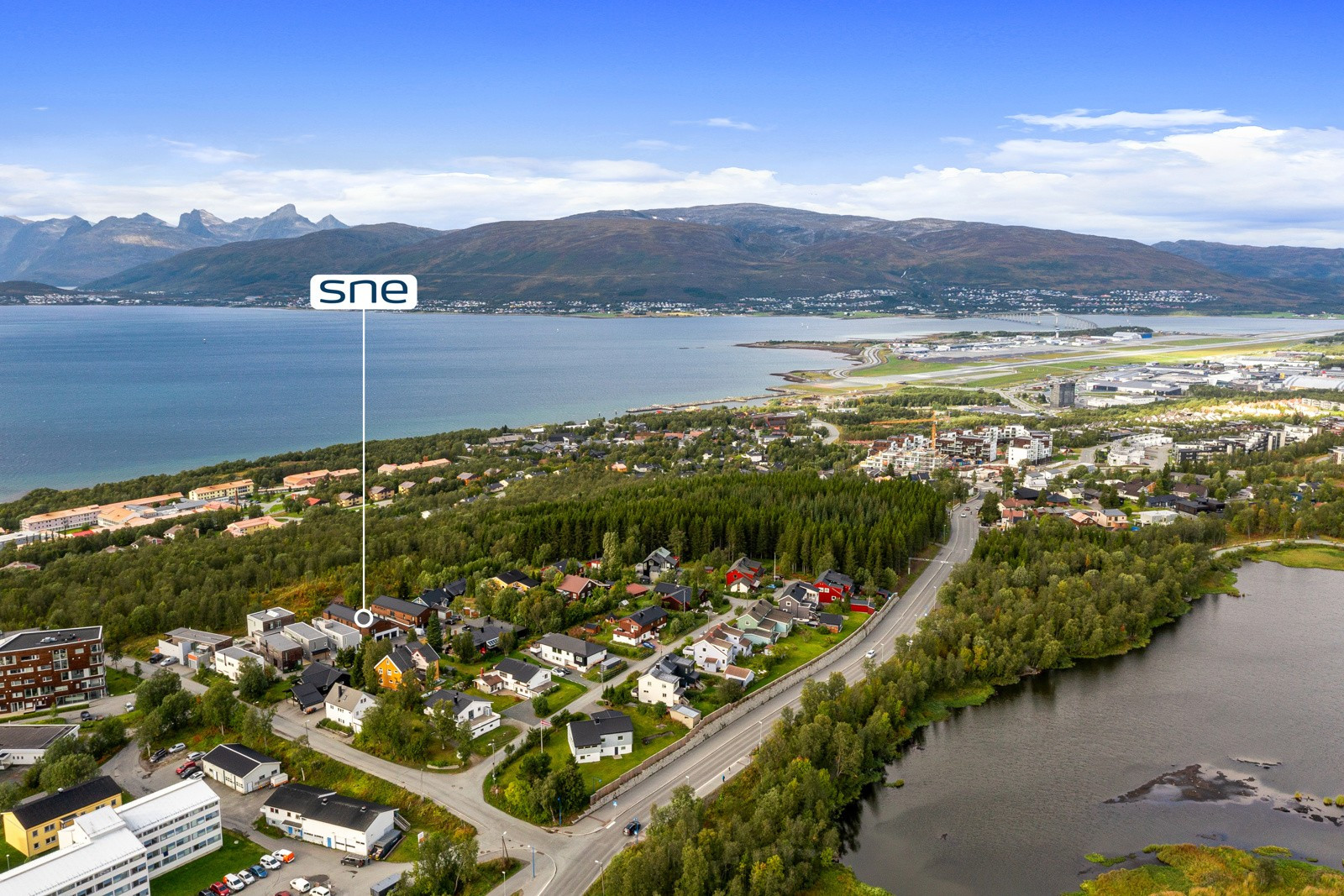 Her bor man et steinkast unna Prestvannet, busstopp med hyppige avganger og andre flotte fasiliteter.