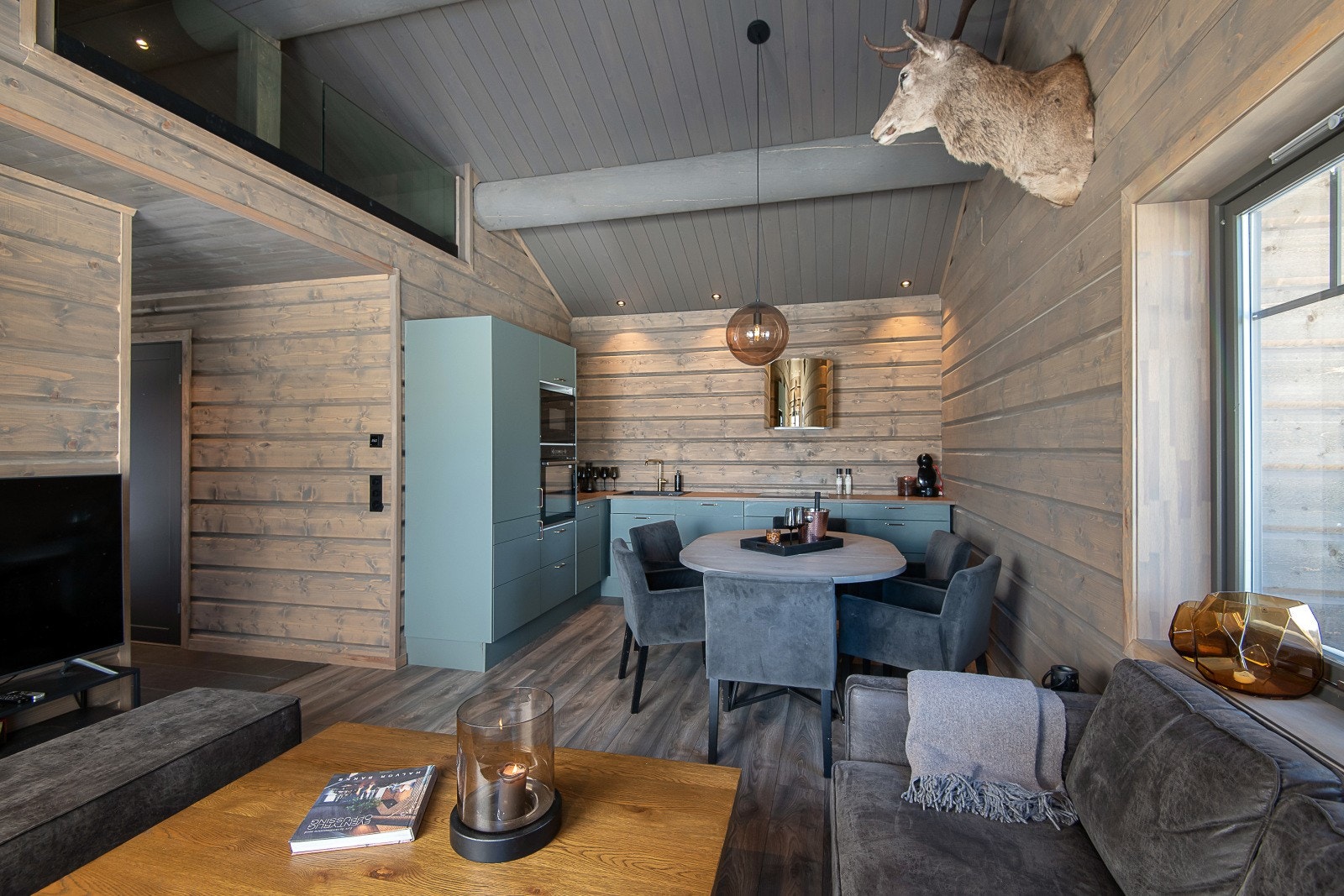 Gjennomgående, smakfulle og delikate fargevalg som skaper en veldig fin helhet. Galleribilde