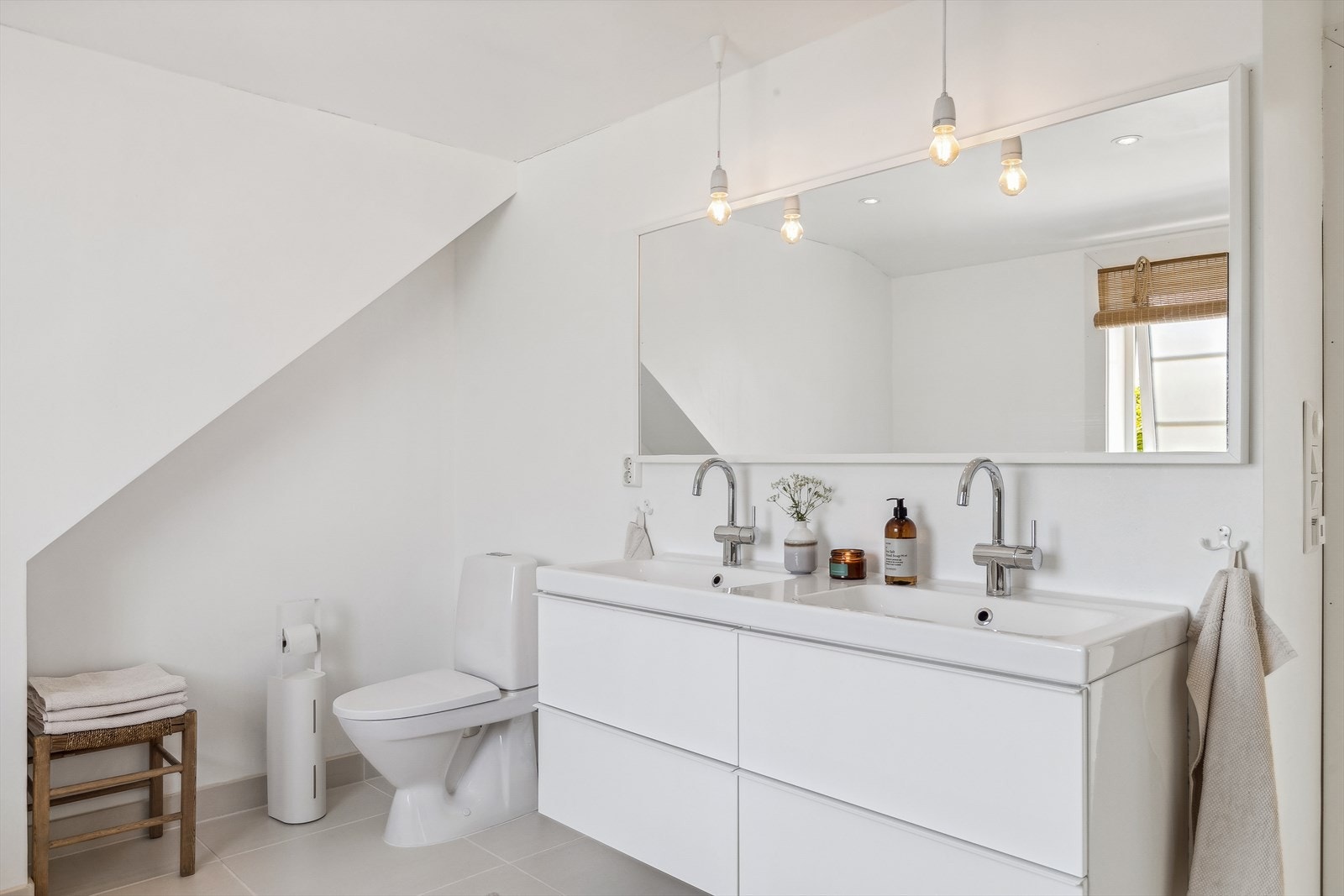 Lyst og pent bad i 2.etg. Galleribilde