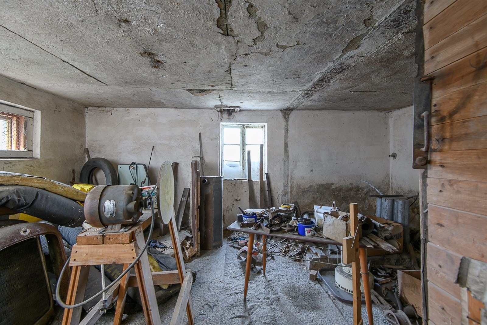 Lagerrom under låven. Galleribilde