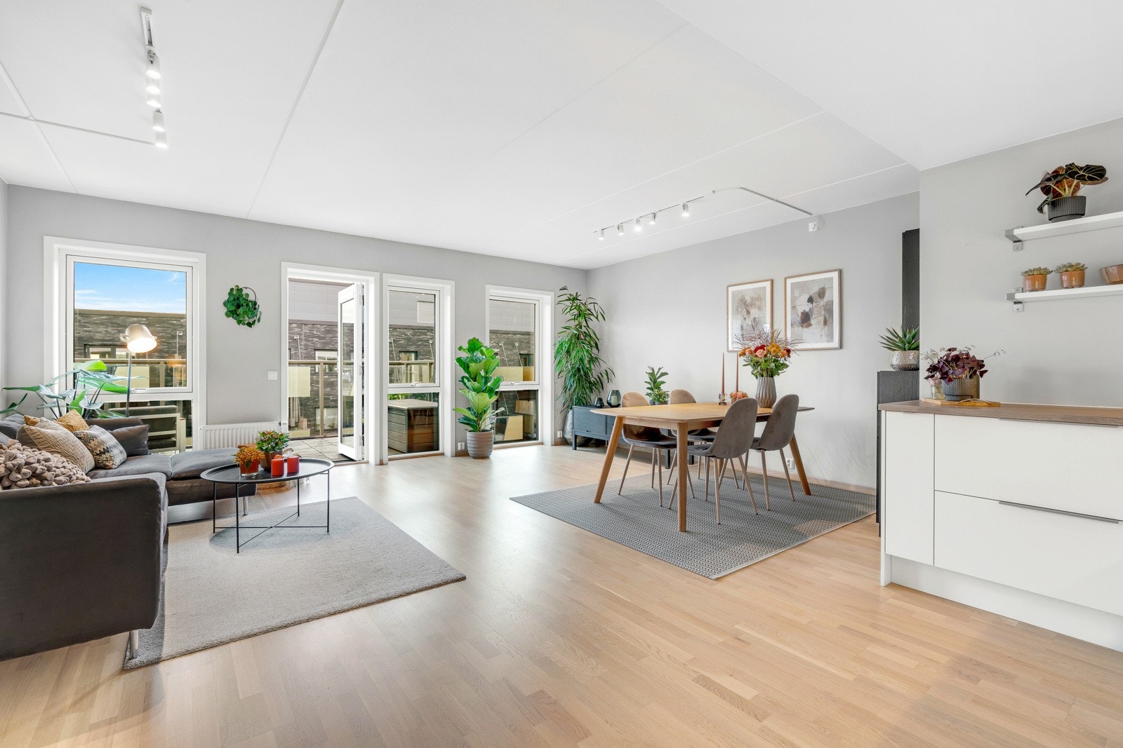 Leiligheten er fra 2019 og holder en gjennomgående god standard Galleribilde