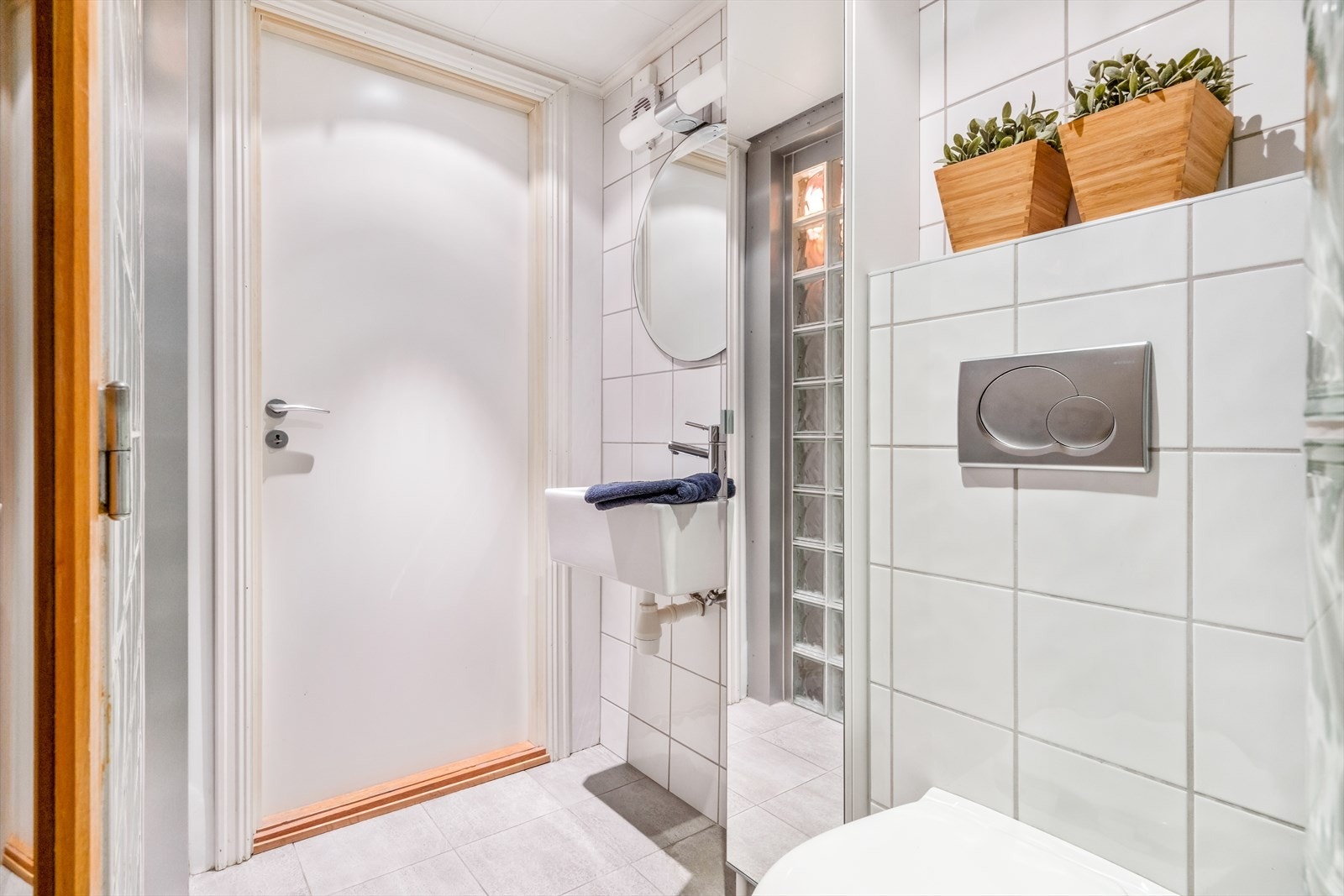 I direkte tilknytning baderommet ligger en romslig bod på 12,5m², som byr på rikelig med oppbevaringsplass. Galleribilde