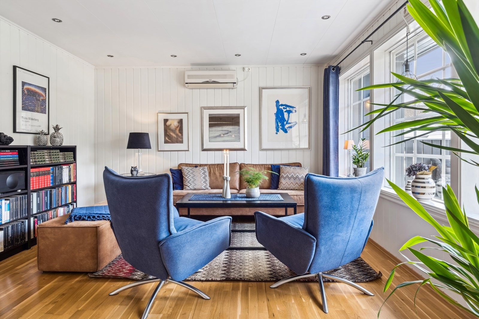 Stuerommet er av god størrelse, og strekker seg over 31m². Det er etablert varmepumpe som sørger for behagelig inneklima. Galleribilde