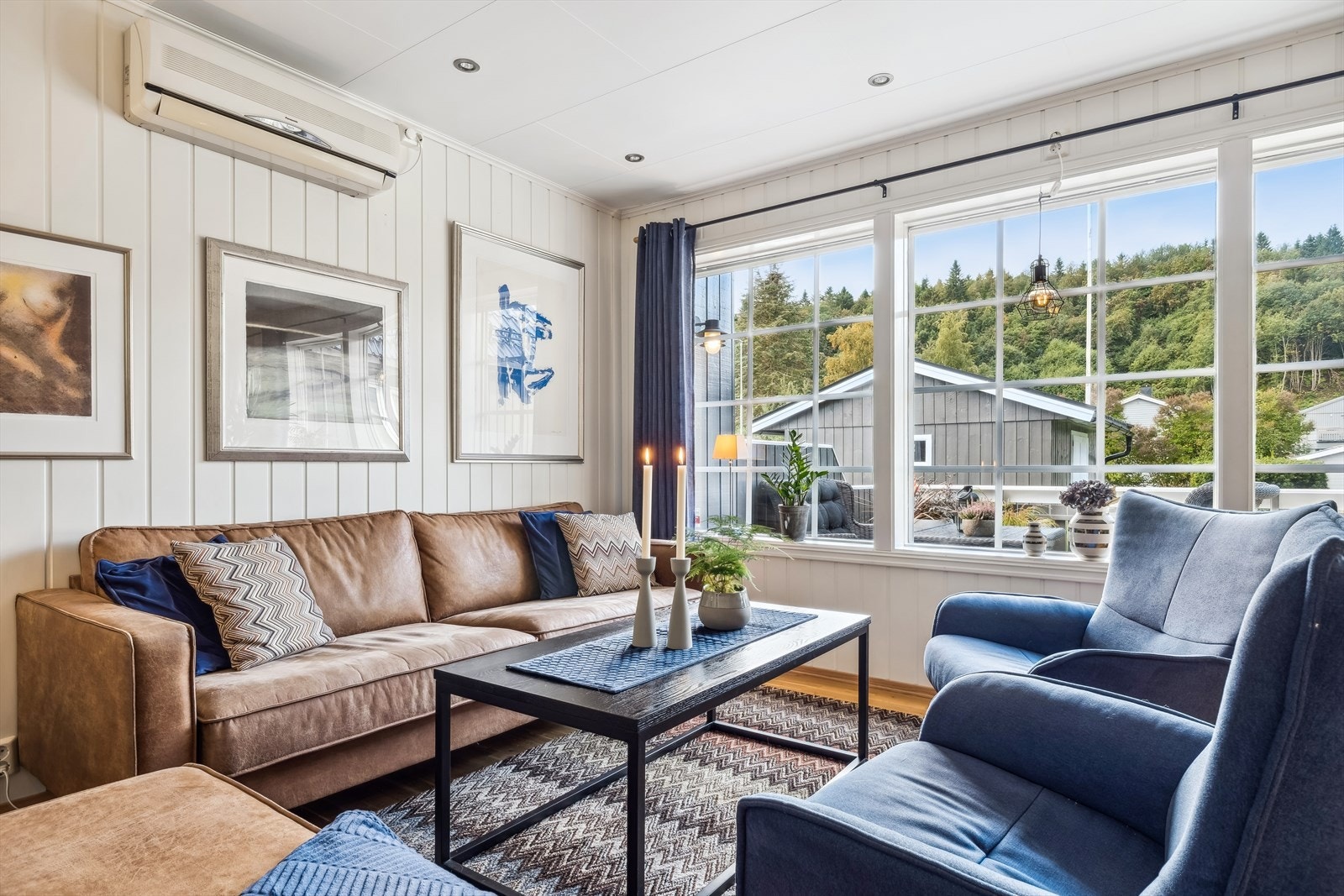 Her bor man kun et steinkast fra Sjetne skole, og både Sjetne barnehage, Coop Prix, Sjetne kunstgress og TOBB-hallen ligger i umiddelbar nærhet. Galleribilde