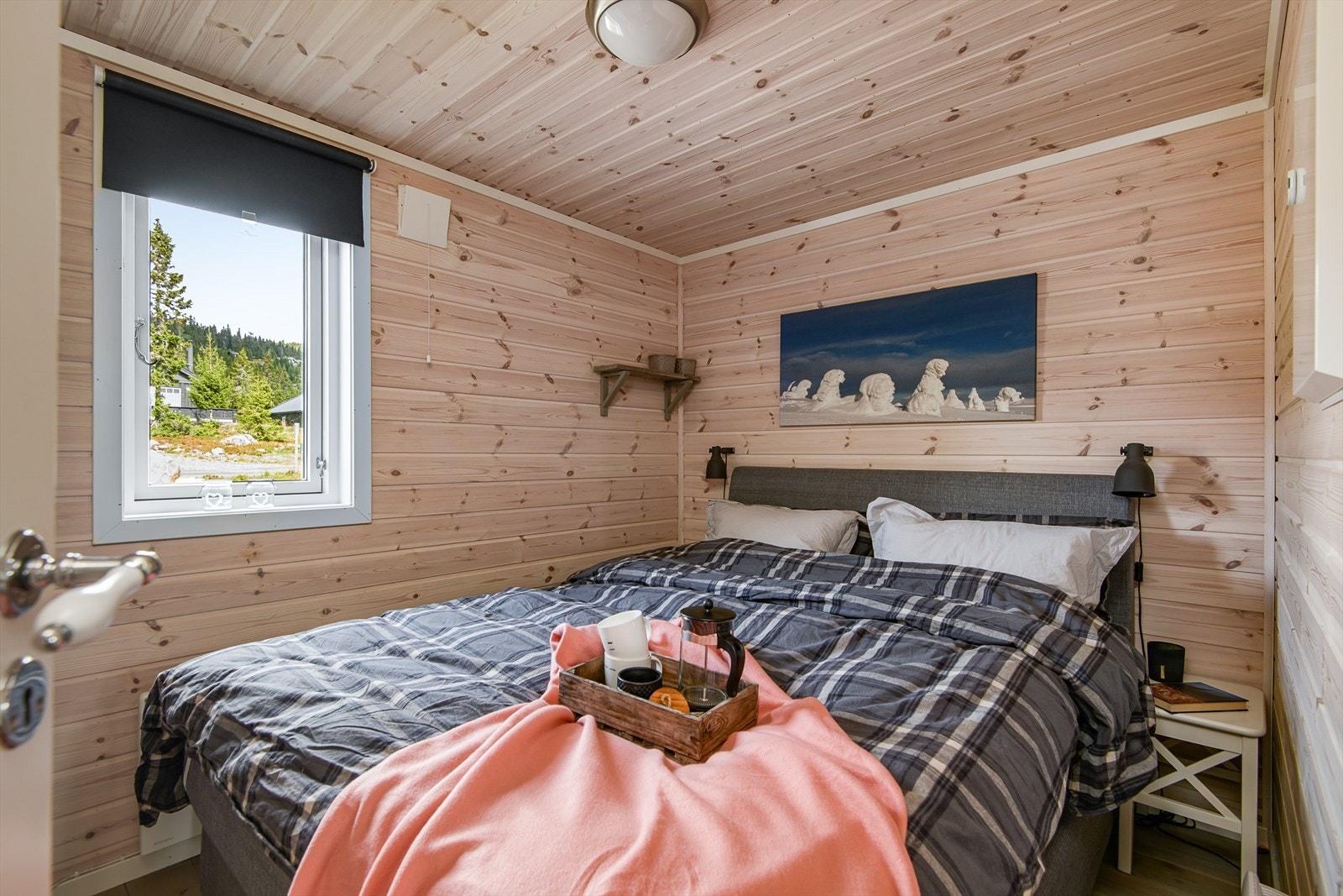 Hovedsoverom med plass til dobbeltseng. Galleribilde