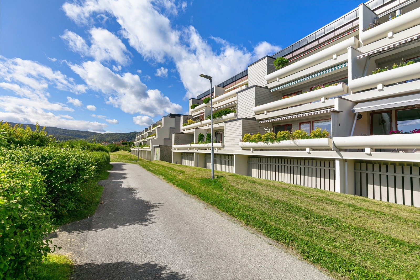 Fasade terrasse-siden Galleribilde