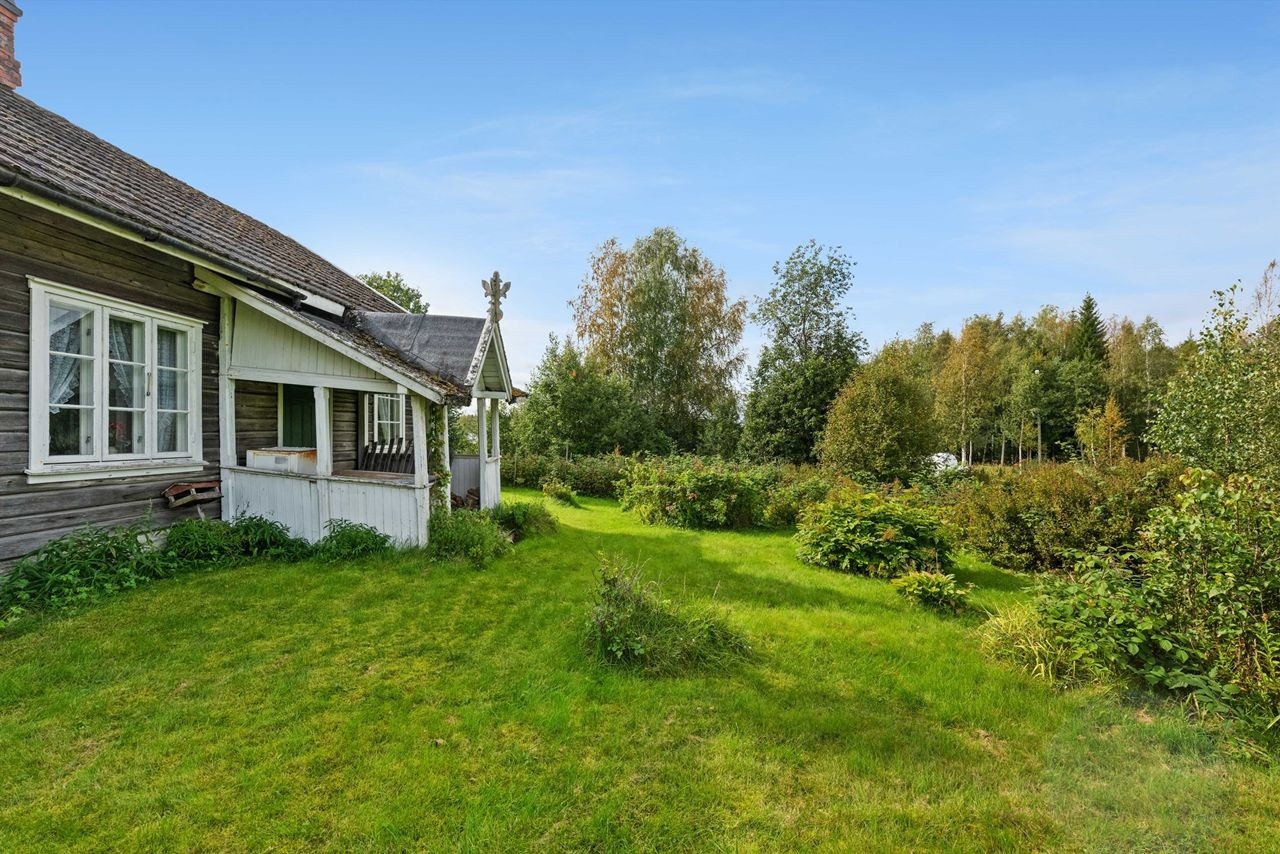 Overbygget liten veranda ved stuen Galleribilde