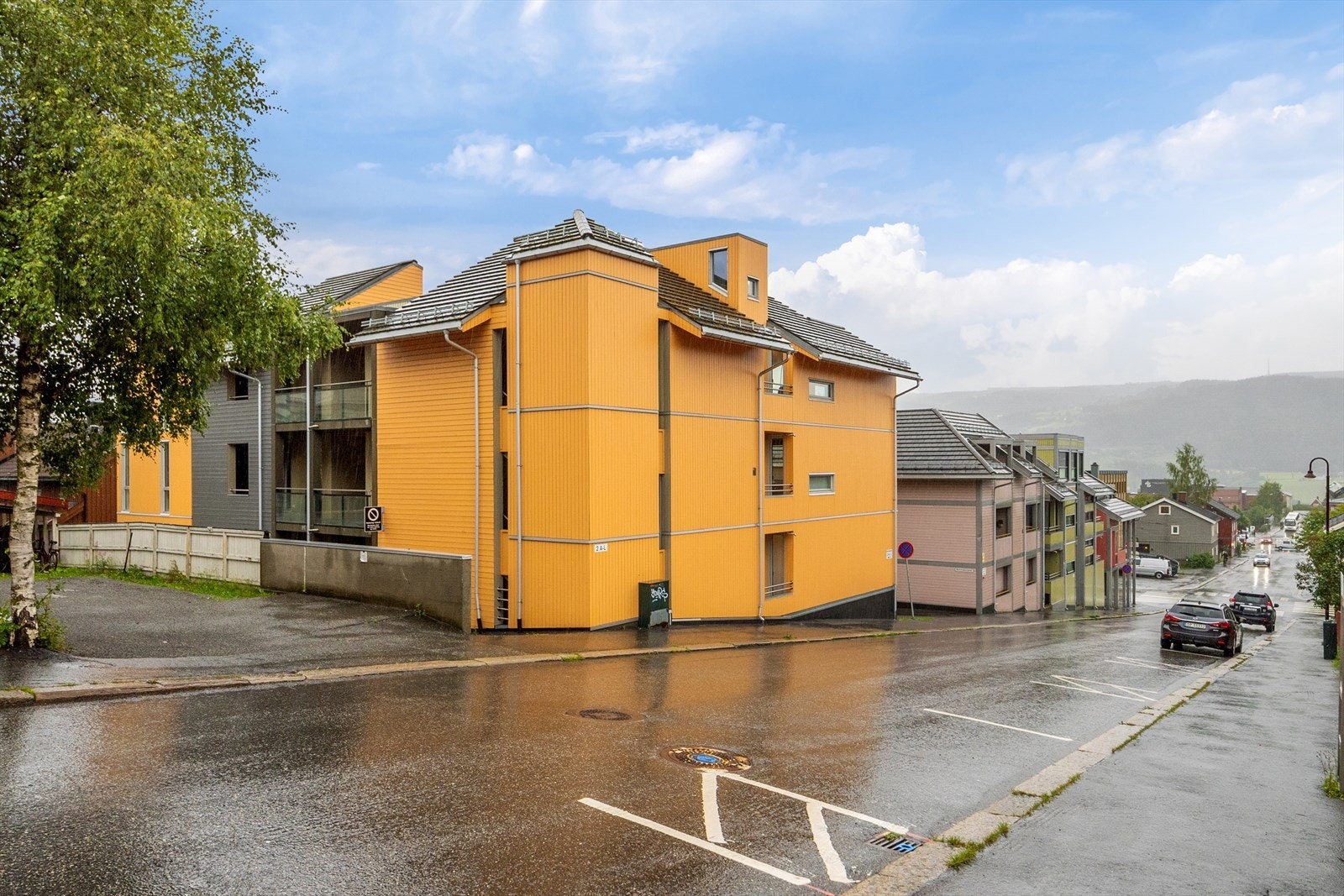 Leiligheten ligger ca. 400meter nord for Gågata i Lillehammer Galleribilde