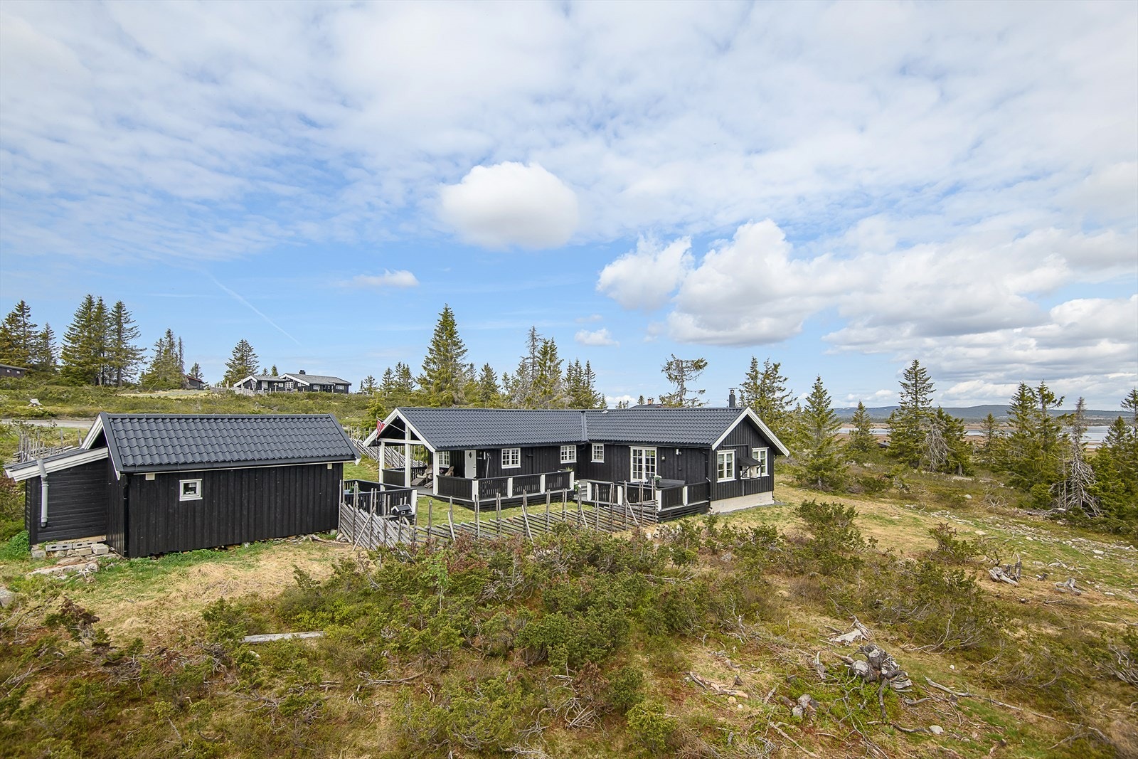 Velkommen til Sjusjøen-Pihl 83! Galleribilde