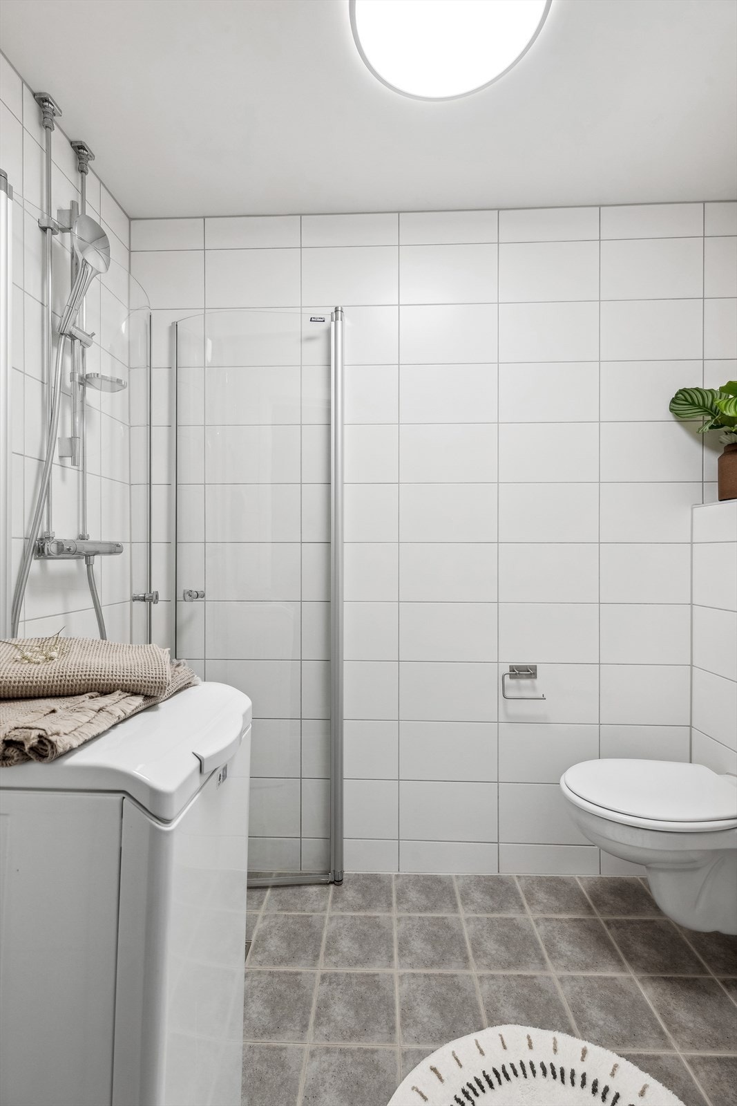 Opplegg for vaskemaskin. Galleribilde