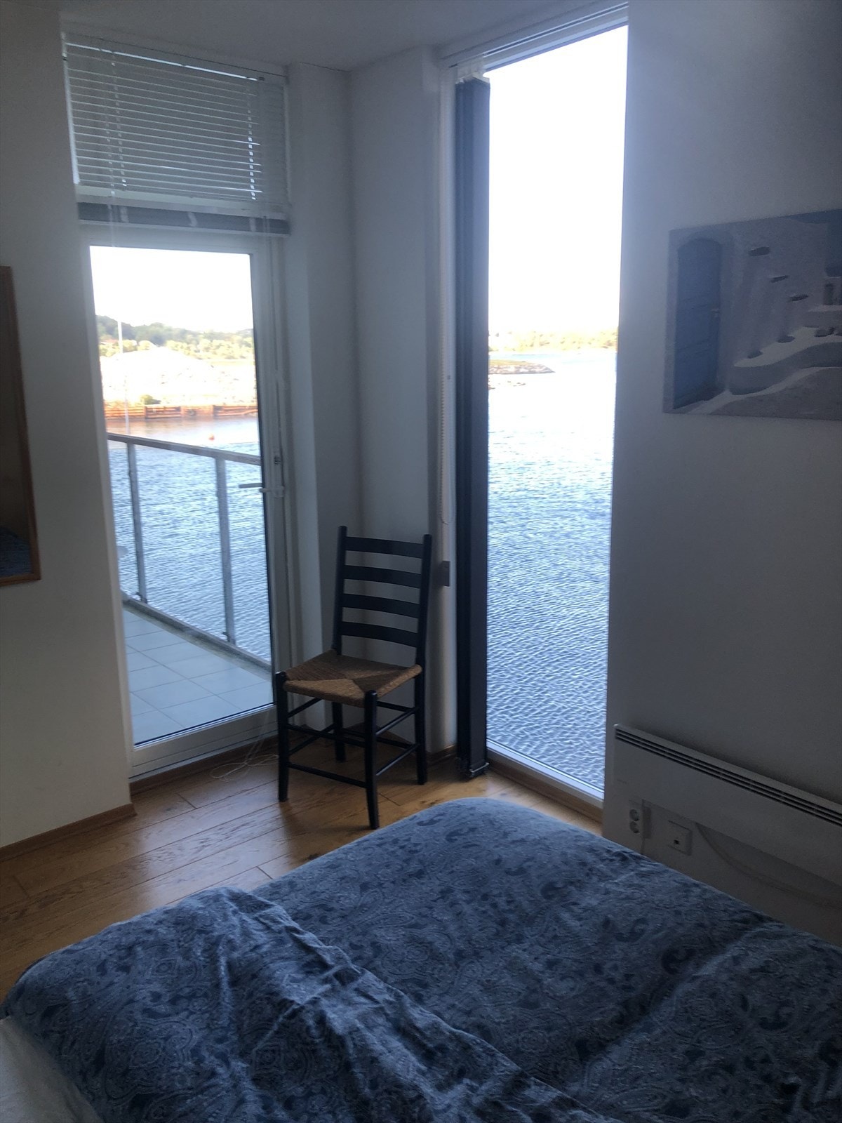Nydelig sjøutsikt fra soverommet / Beautiful seaview from the bedroom Galleribilde