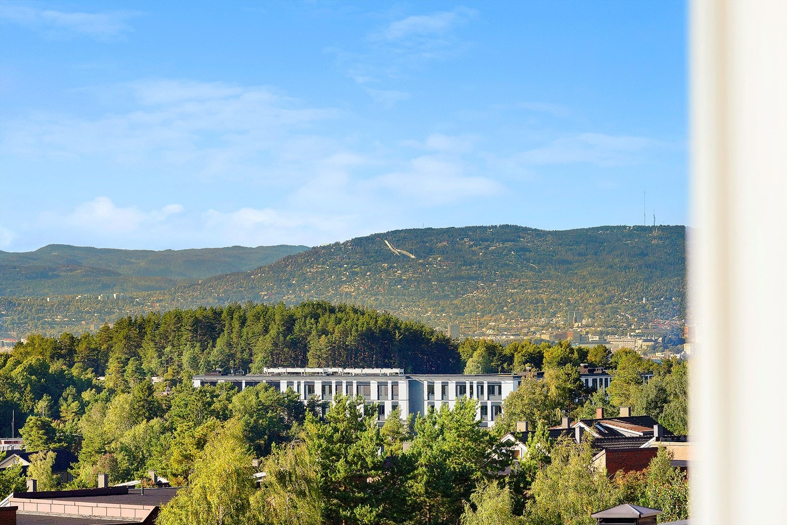 Utsikt fra balkongen. Galleribilde