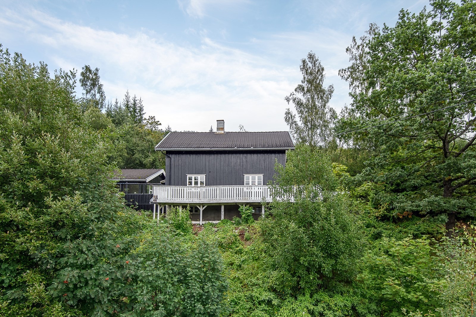Terrassen har gode solforhold Galleribilde