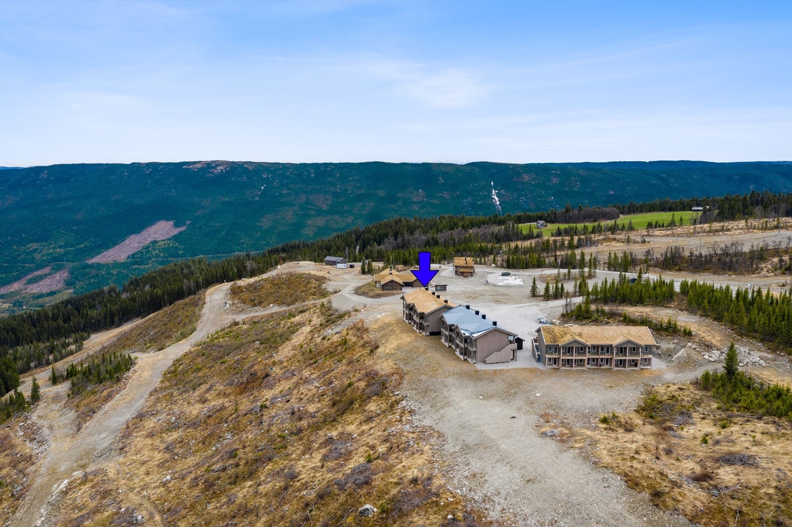 Skagahøgdi er under utvikling og er blitt en populær destinasjon for turer i fjellet sommerstid, og alpint og langrenn på vinterstid. Galleribilde