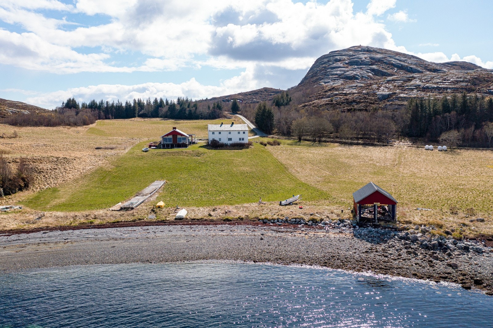 Fantastisk beliggenhet ytterst i Trondheimsfjorden. Galleribilde