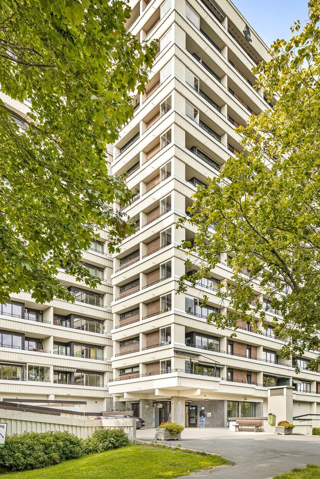 Inngangsparti Nåkkves Vei 1. Galleribilde