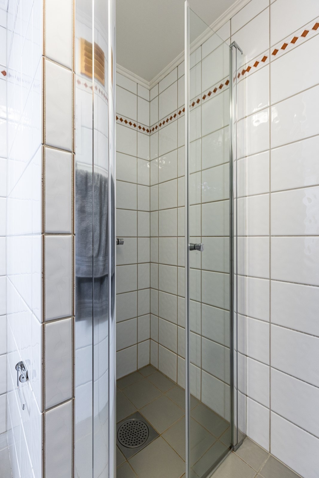 Dusjnisje på baderom. Galleribilde