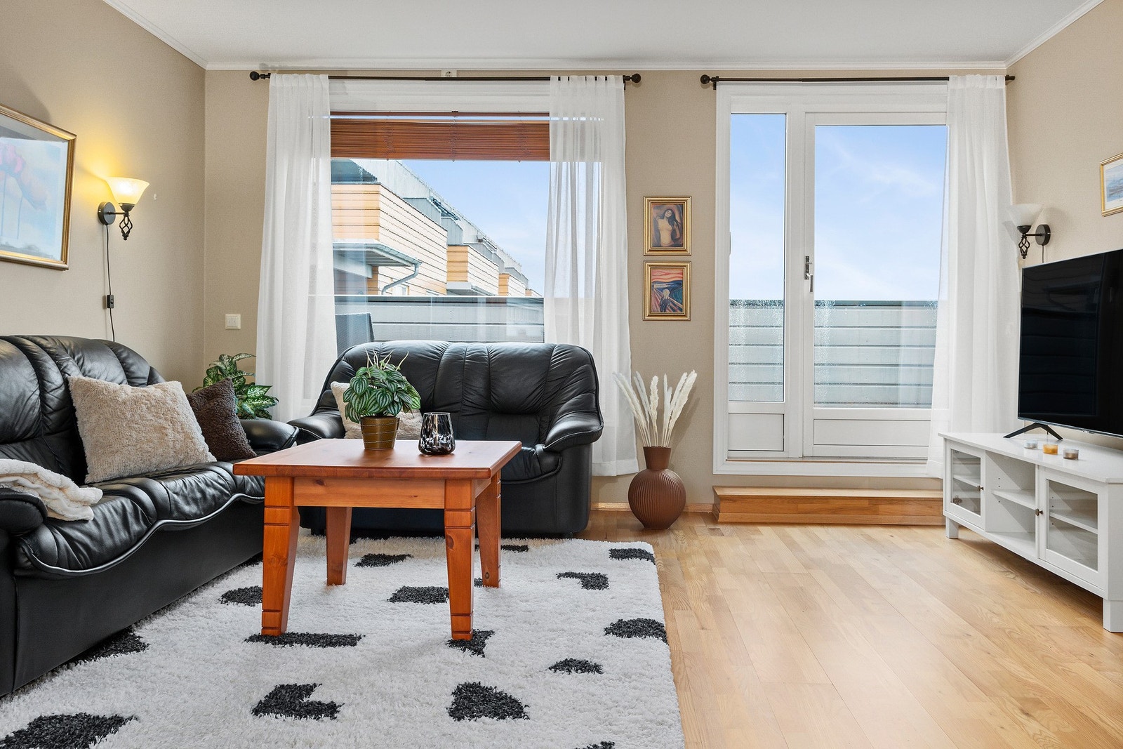 En stilren og romslig 2-roms leilighet med sentral beliggenhet på Heimdal. Galleribilde