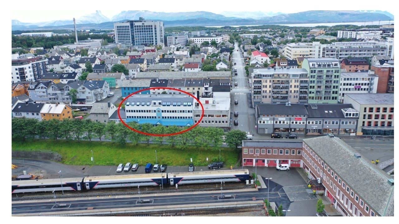 Sentralt, like ved jernbanen Galleribilde