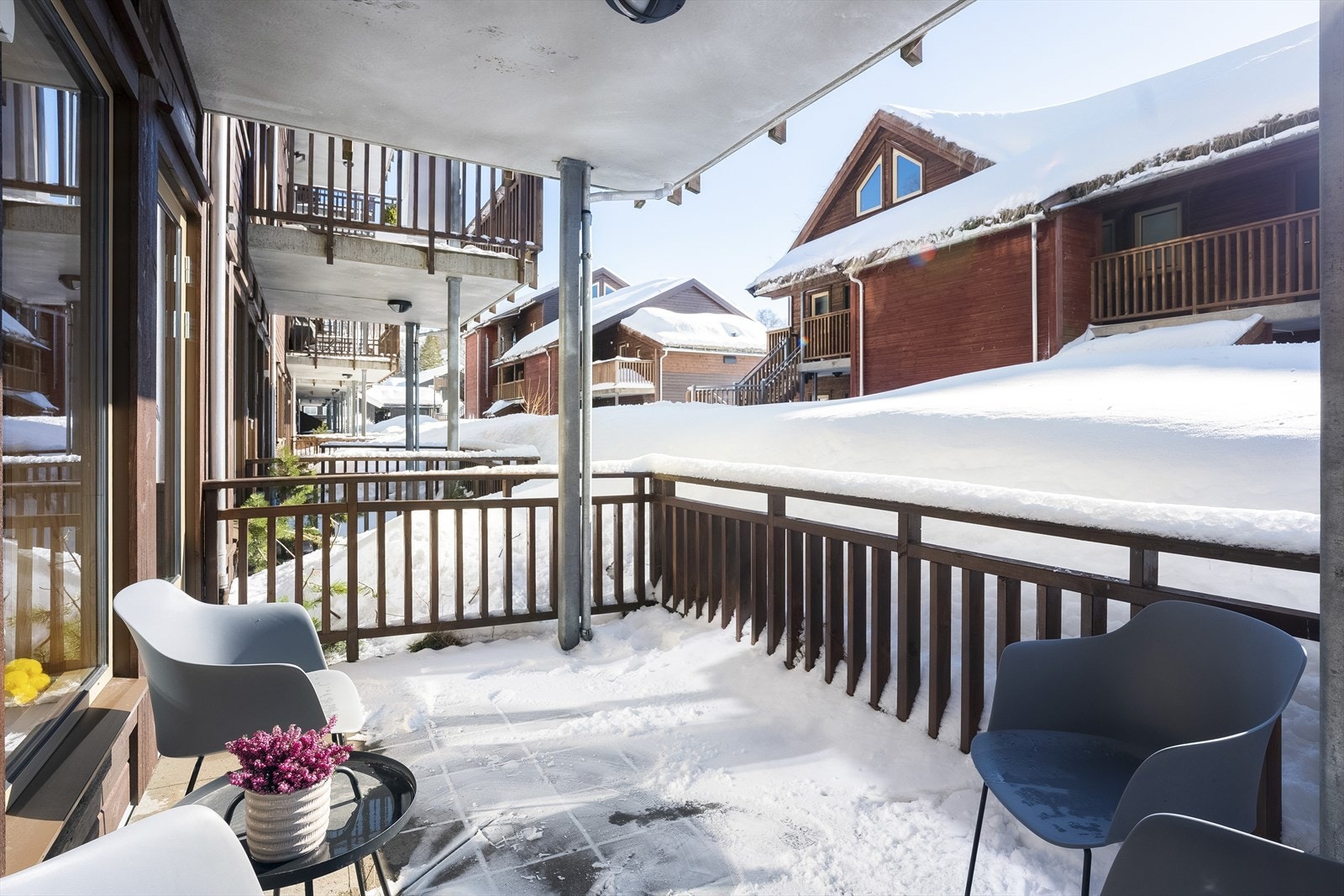 Herlig terrasse med gode solforhold Galleribilde