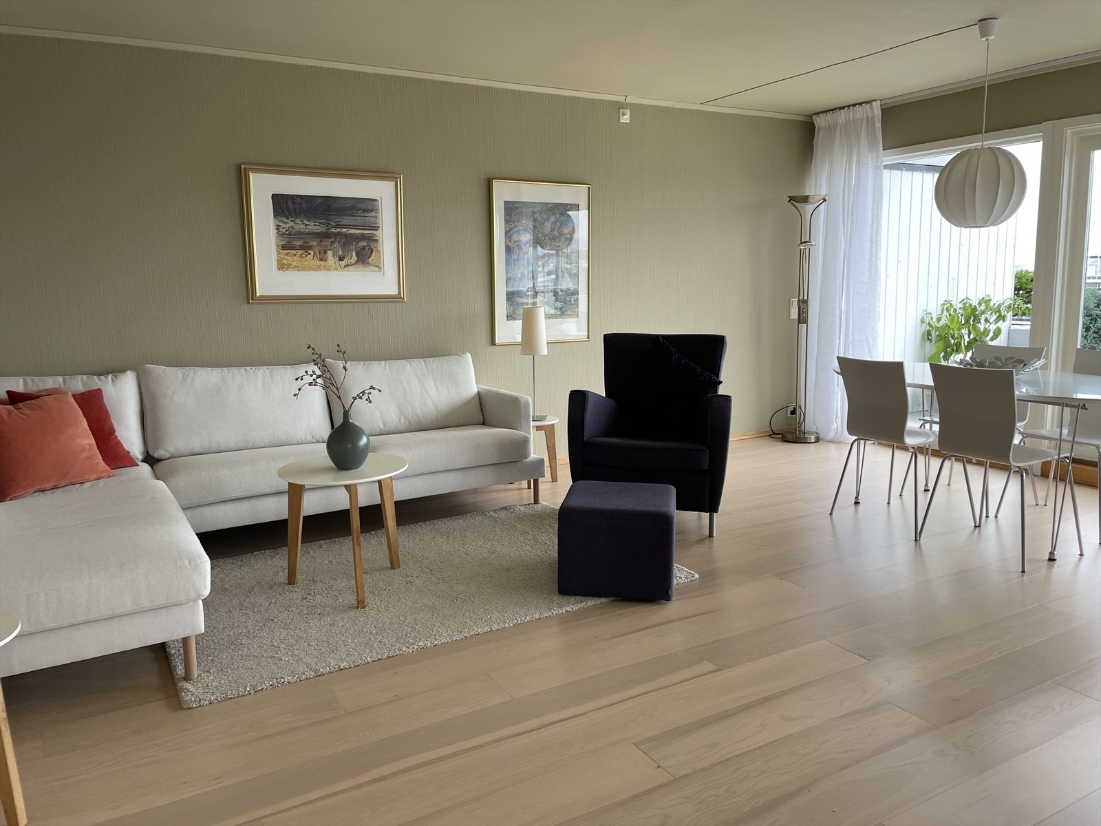Stue / Living room Galleribilde