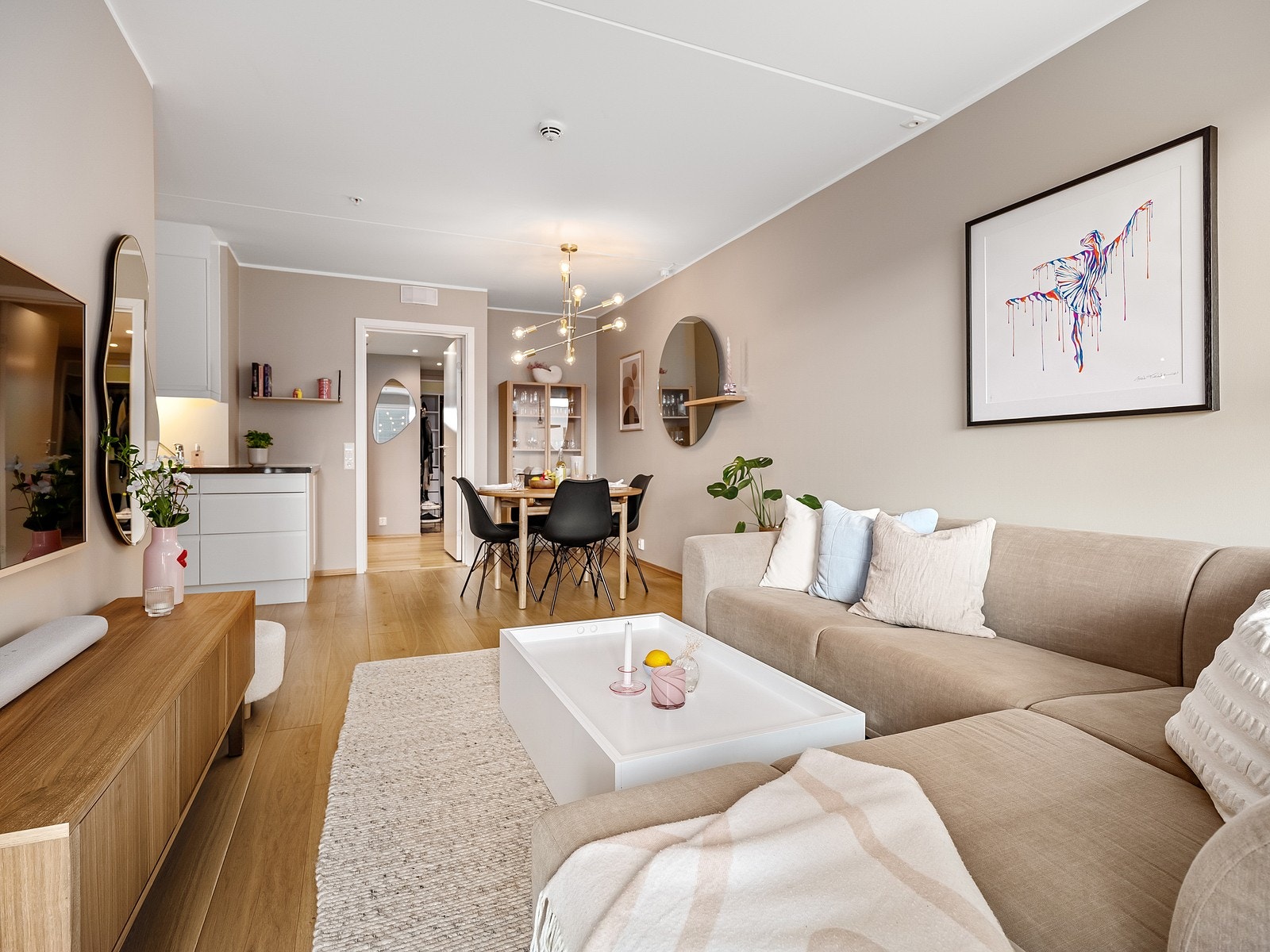 3-roms med nybyggstandard og en innbydende utforming Galleribilde