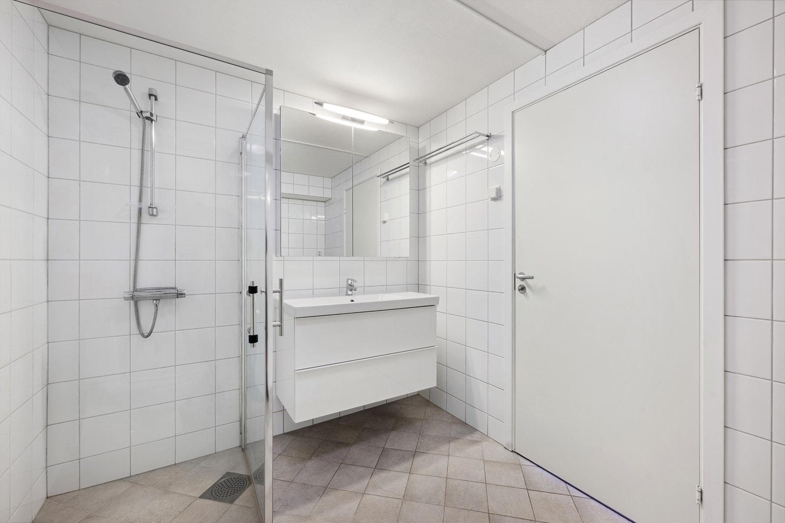 Varmekabler i gulv. Galleribilde