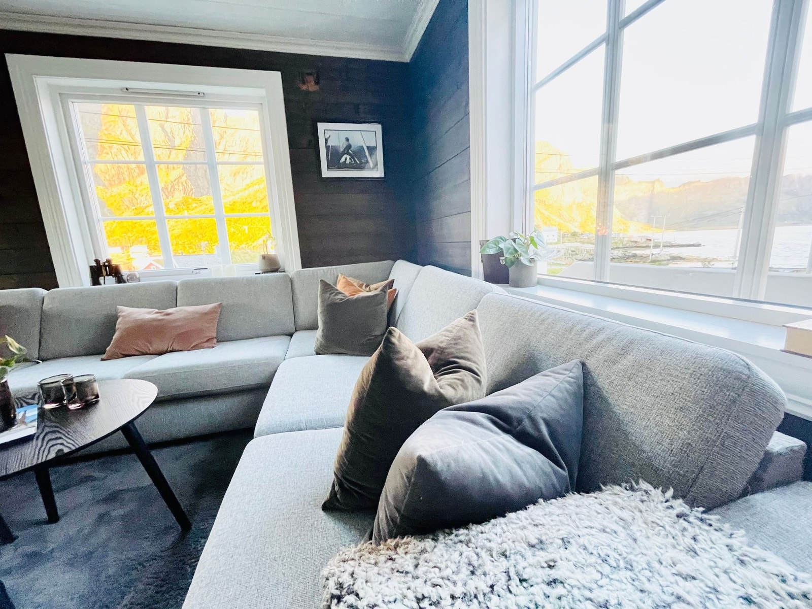 Her kan du sitte i sofaen å nyte utsikten Galleribilde