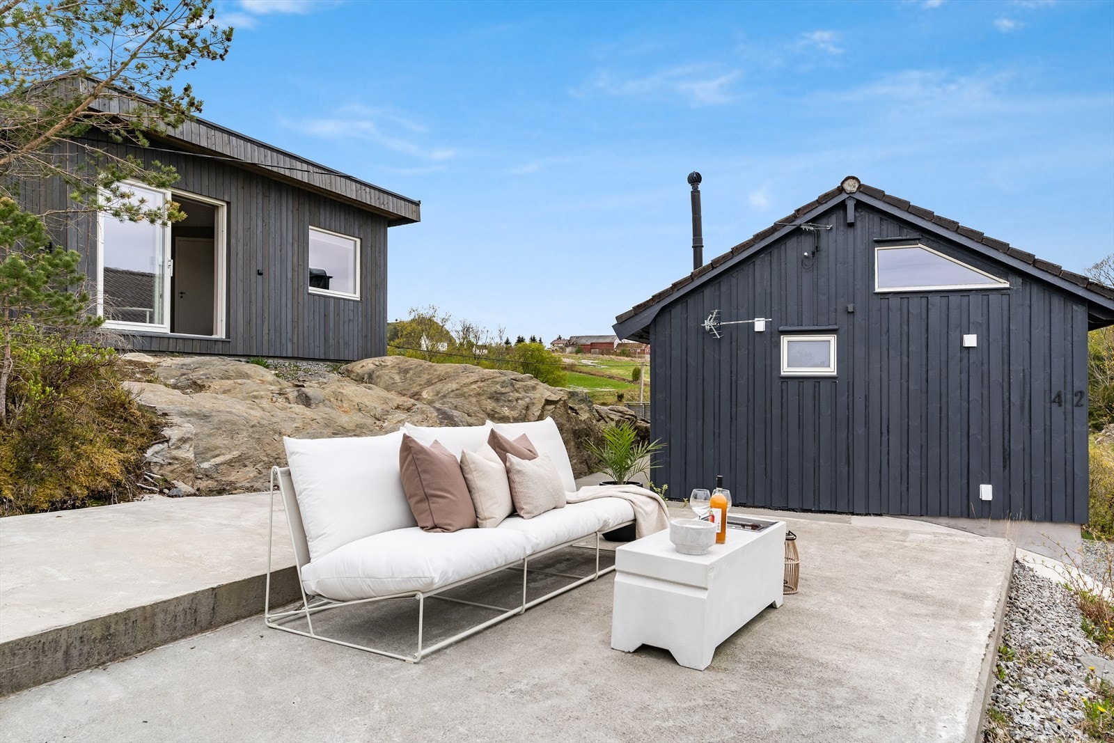 Flott, nyoppført anneks med svært god standard. Galleribilde