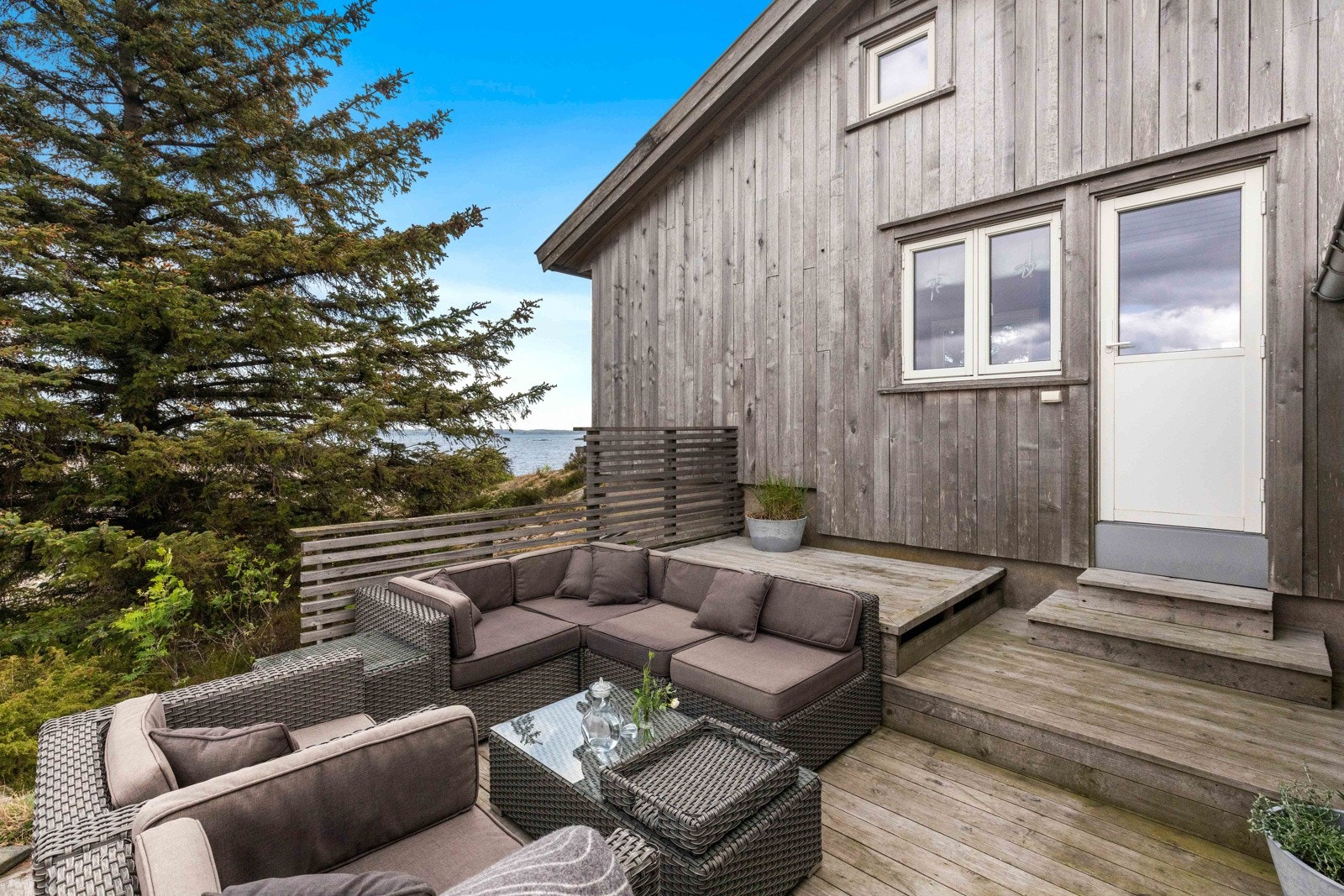 Terrasseareal mot vest er siden med seneste kveldssol. Galleribilde