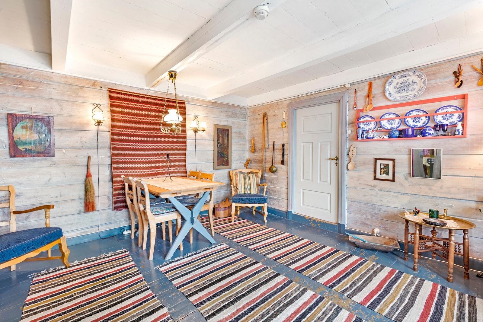 Alt inventar i hytta medfølger Galleribilde