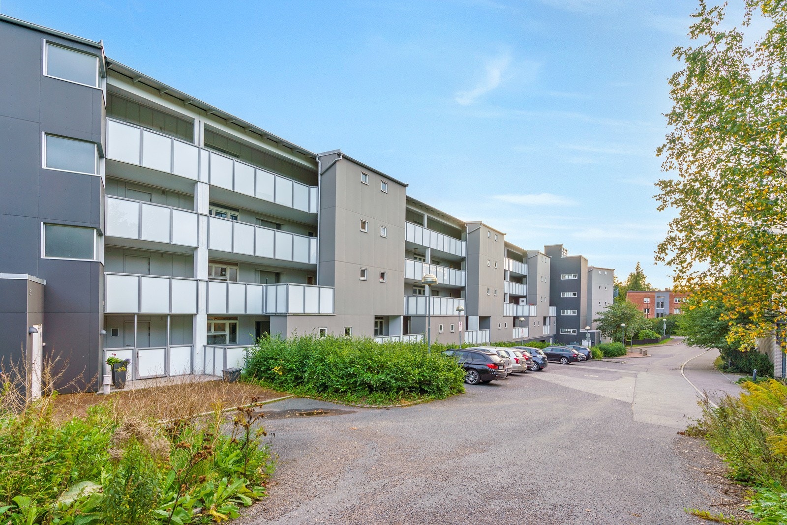 Borettslaget har garasjeplasser som blir tildelt etter venteliste Galleribilde