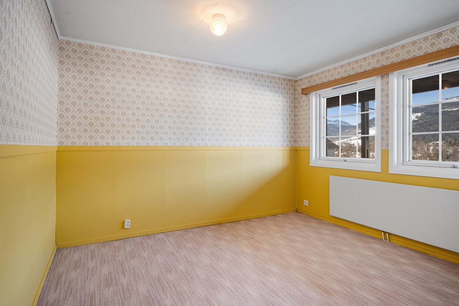 Soverom i sokkeletasje til høyre for inngangen. Galleribilde