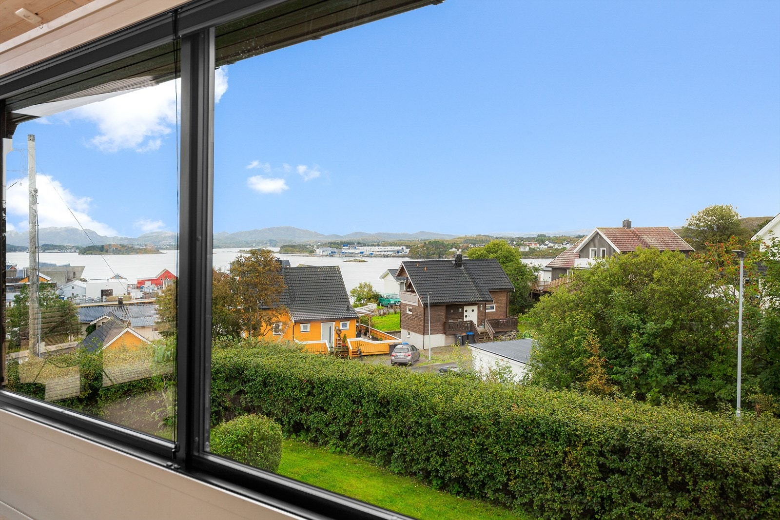 Boligen ligger i ett veletablert og barnevennlig nabolag. Galleribilde