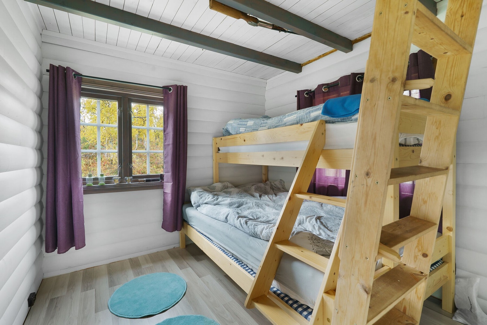 Soverom 2. Det er også hems over disse to soverommene Galleribilde