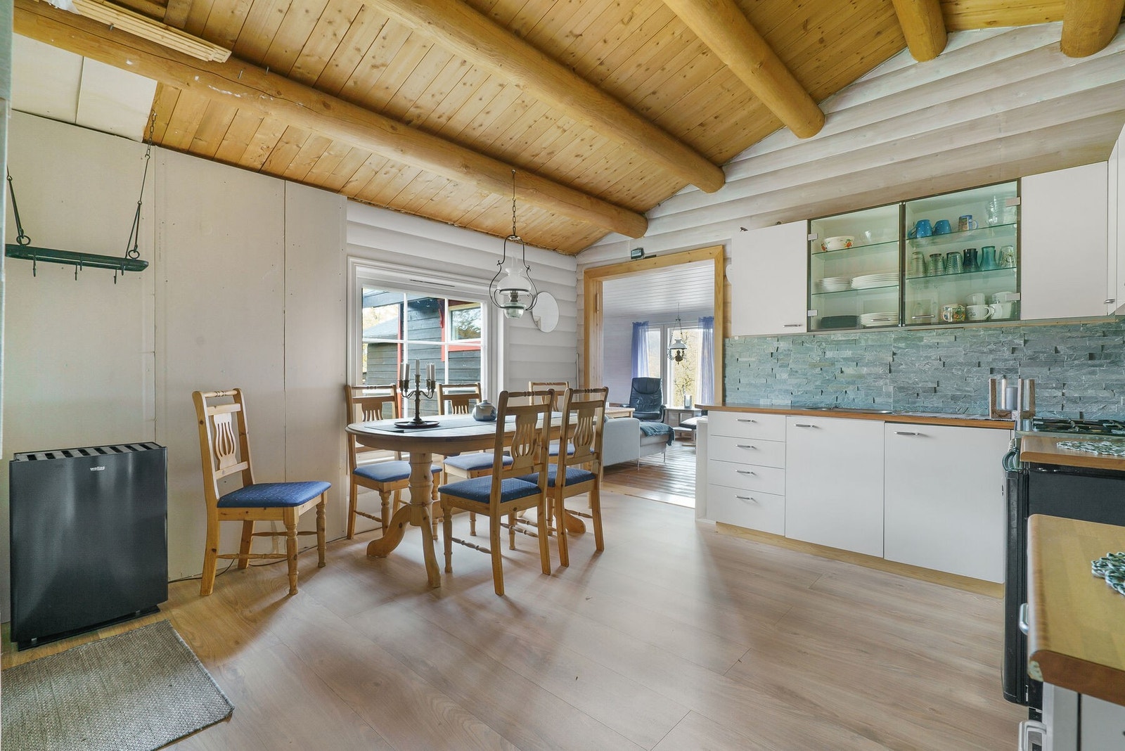 God plass til spisebord Galleribilde