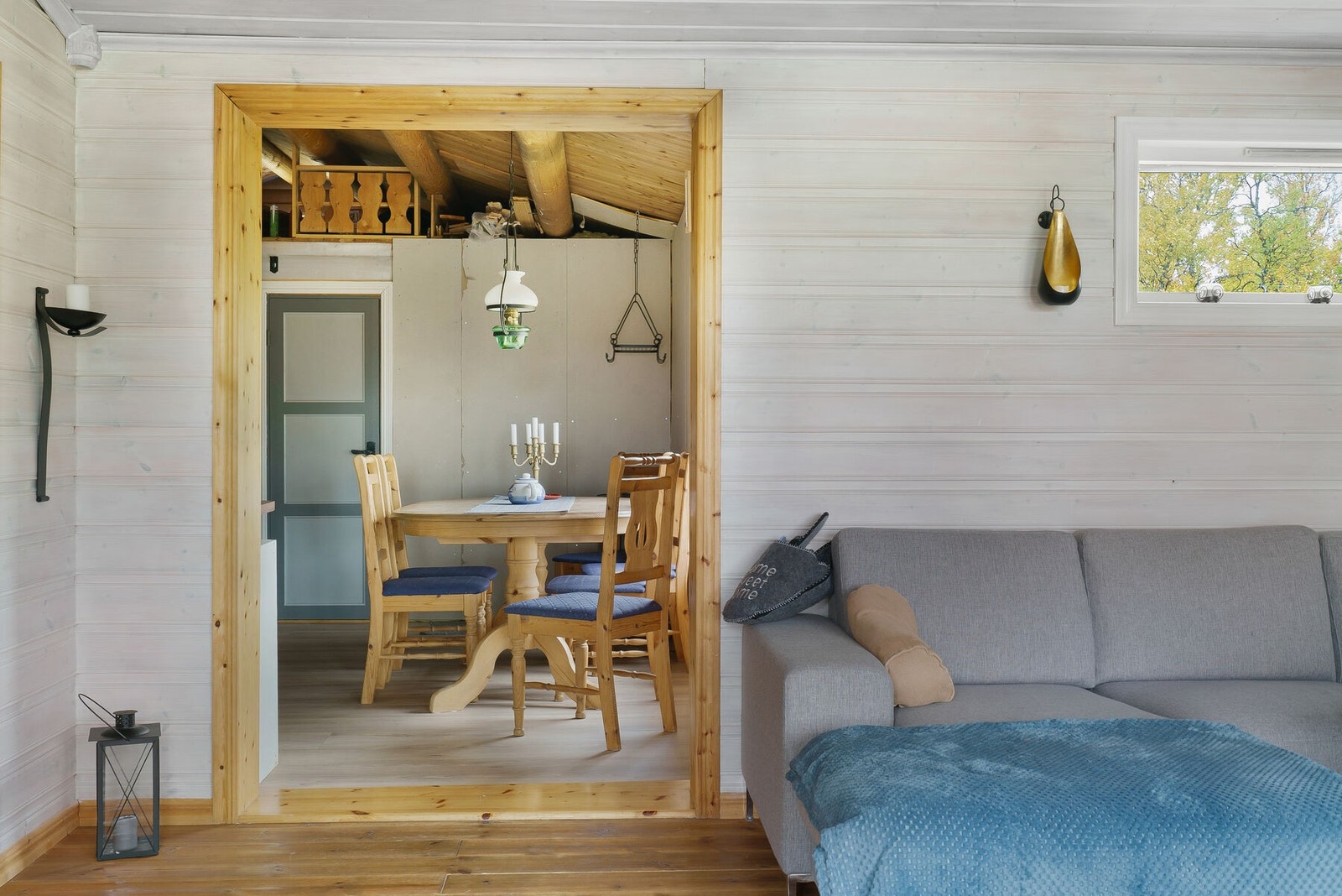 Stue mot kjøkken Galleribilde