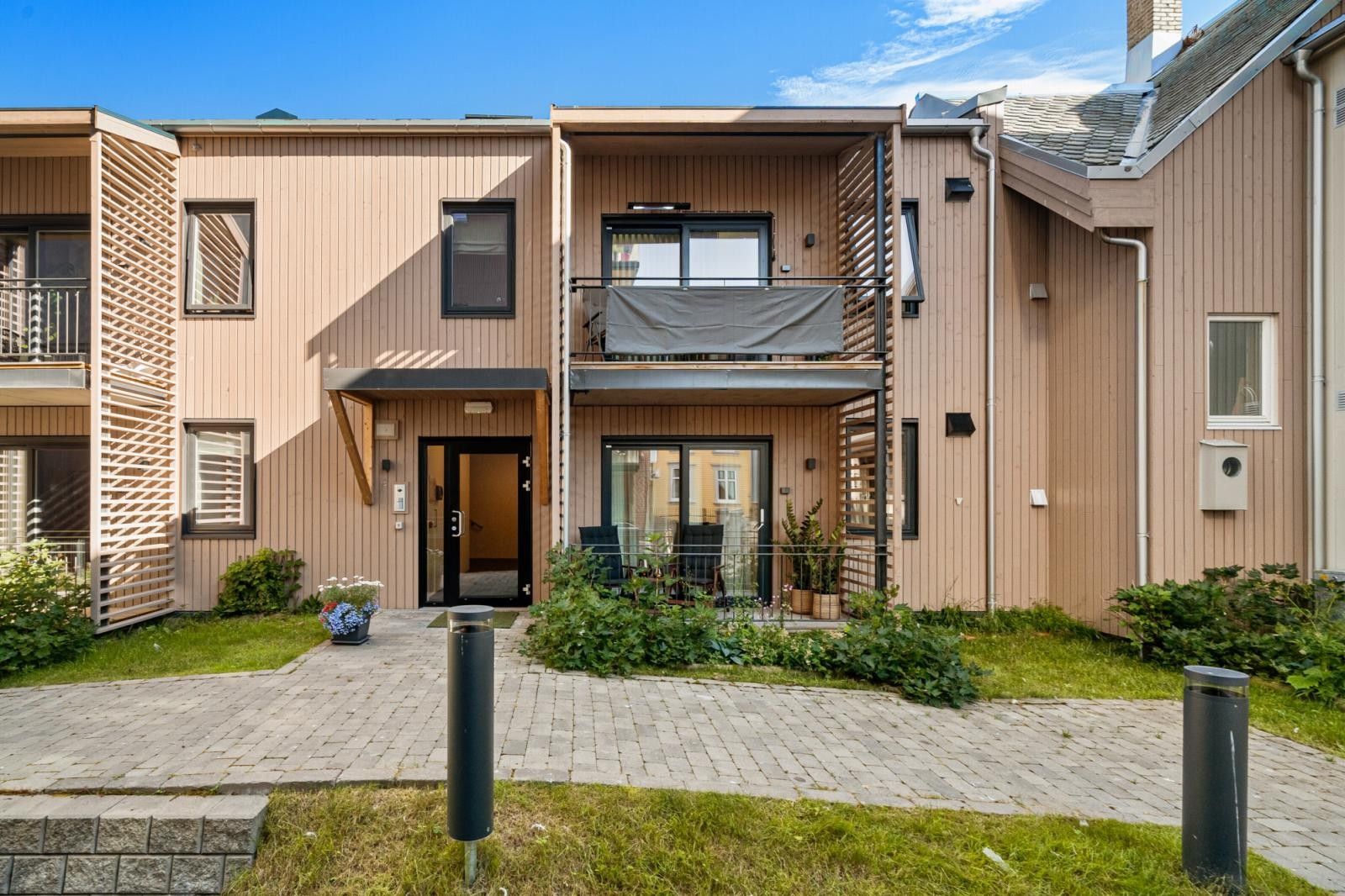 Leiligheten har en fantastisk beliggenhet midt i Tromsø sentrum med nærhet til alt en trenger.